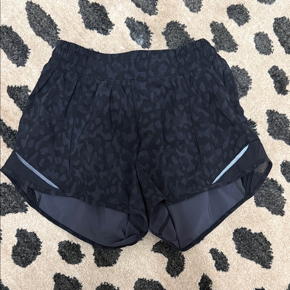 Hotty Hot Lululemon Black Cheetah Print